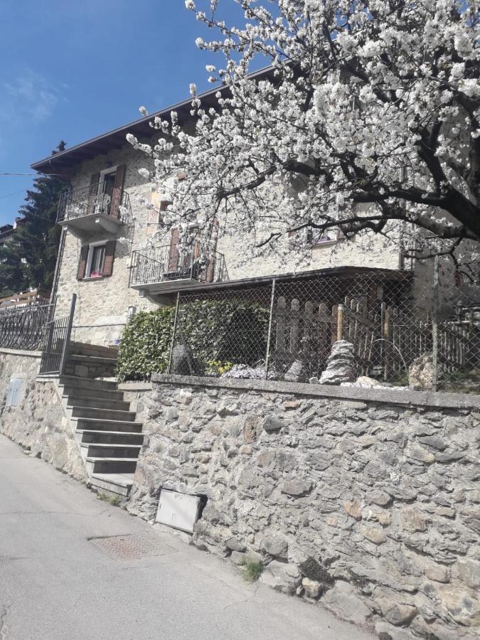Casa Vacanza Da Ghislin 테글리오 외부 사진
